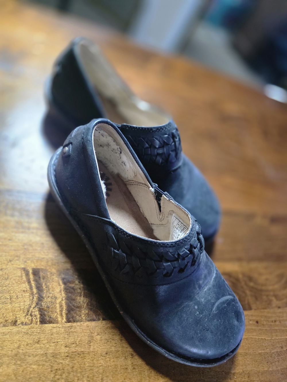 UGG Black Leather Slip-On Loafers with Woven Detail - Picture 2 of 4